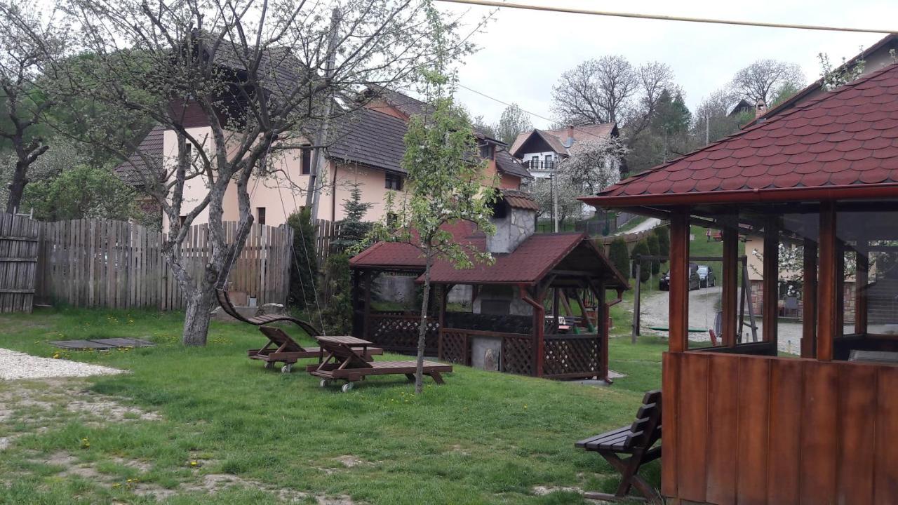 Pensiunea Sarah Bran برانْ المظهر الخارجي الصورة