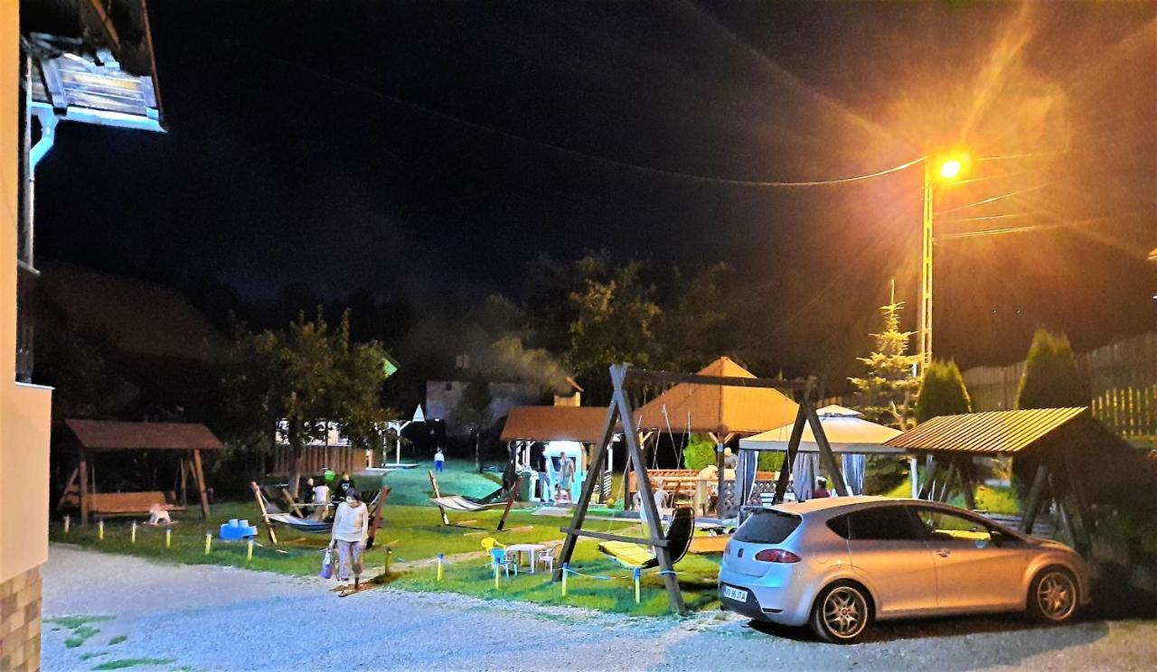 Pensiunea Sarah Bran برانْ المظهر الخارجي الصورة